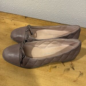 ECCO Women's Taupe Ballet Flats